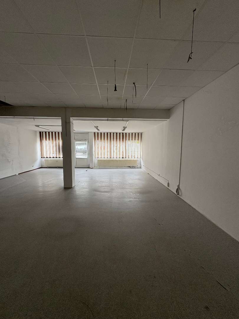 Einzelhandel in Dingolfing 1.177,33 € 107.03 m² zimmer