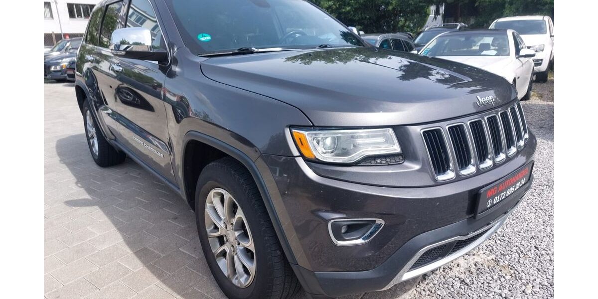 Jeep Grand Cherokee 132.221 km 10.999 &euro; Fellbach 70736