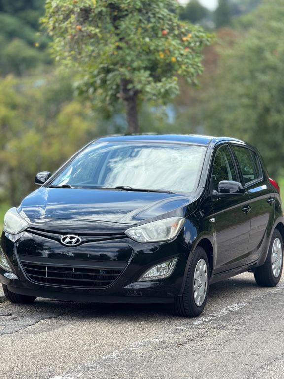 i20