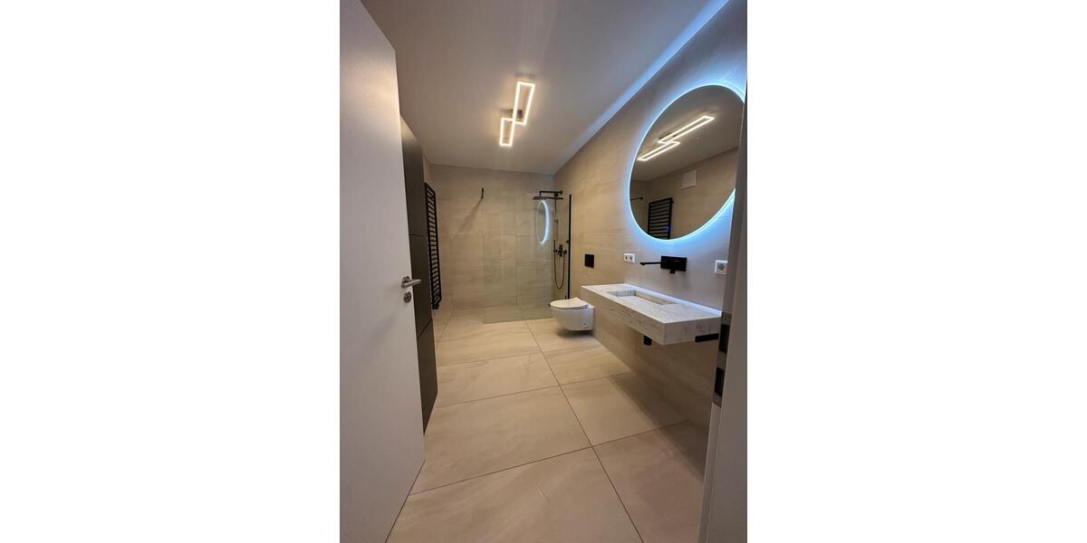 Etagenwohnung Vöhringen - 2.5 Zimmer, 83 m&sup2;, 1.323&euro; | Angebot:26291898