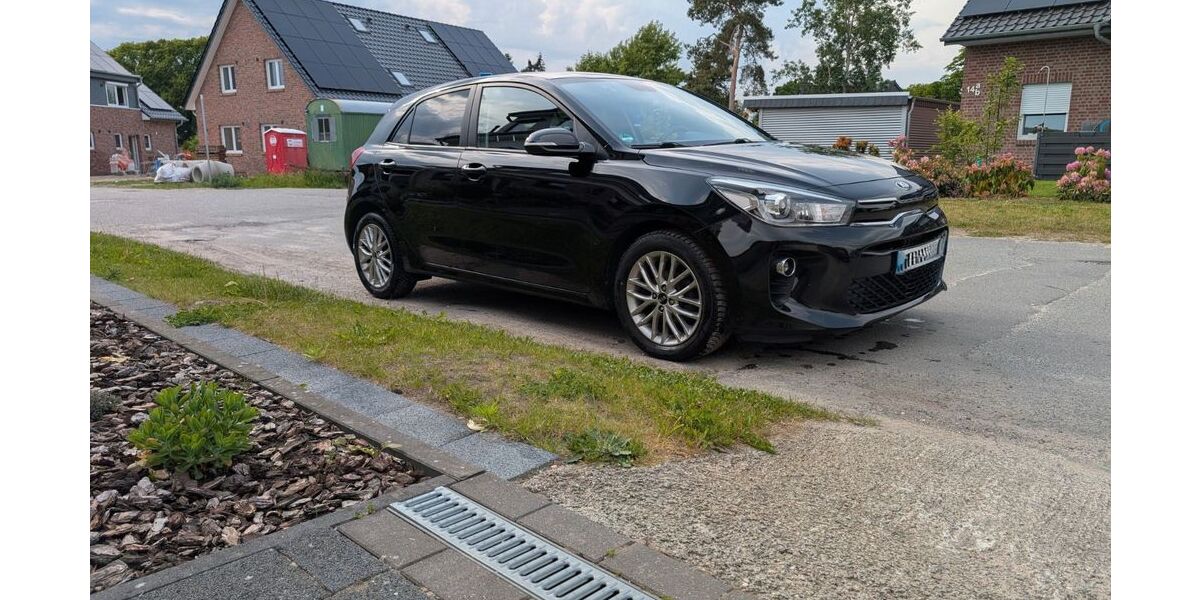 Kia Rio 105.362 km 8.700 &euro; Schwanewede 28790