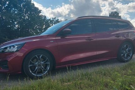 Ford Focus 81.000 km 14.900 &euro; Falkenstein 93167