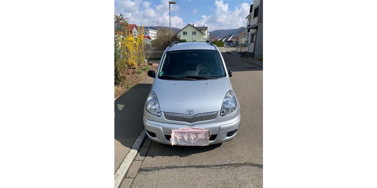 Toyota Yaris 171.000 km 3.200 &euro; Dettingen an der Erms 72581