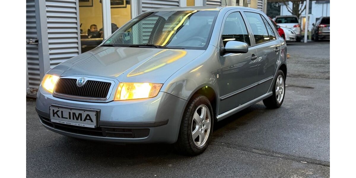 Skoda Fabia 122.300 km 2.490 &euro; Krefeld 47809