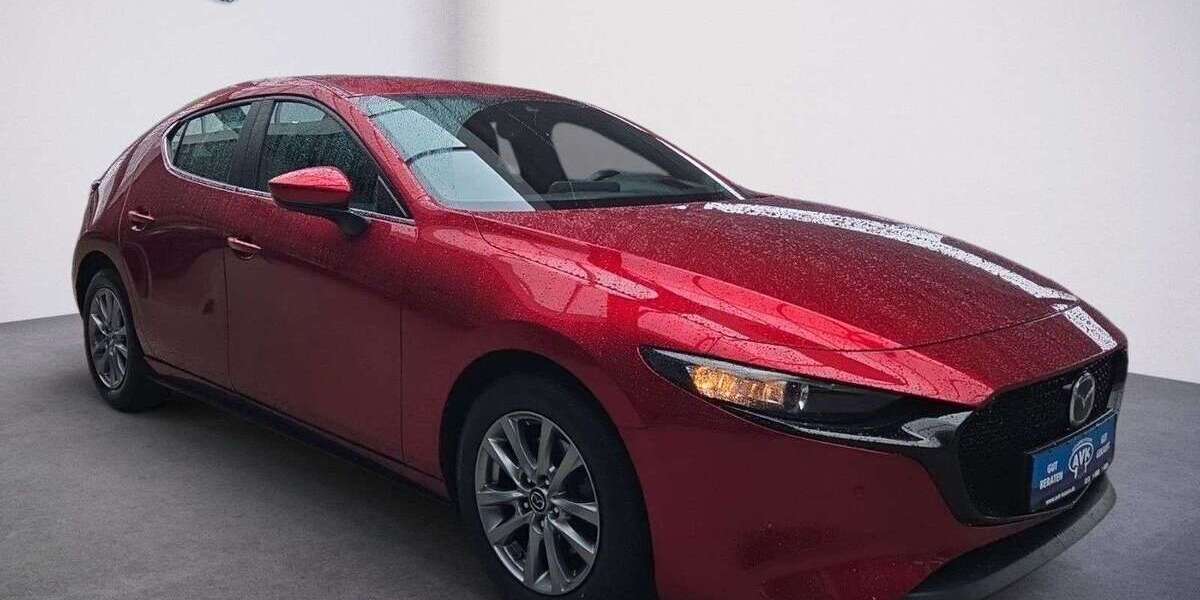 Mazda 3 24.078 km 18.990 &euro; Husum 25813