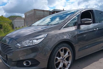 Ford S-Max 218.000 km 8.999 &euro; Lahr-Langenwinkel 77933