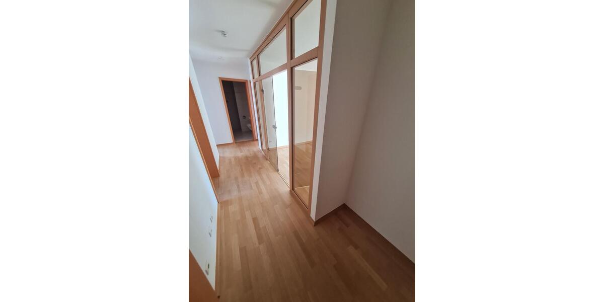 Einfamilienhaus Burgstädt - 3 Zimmer, 101 m&sup2;, 890&euro; | Angebot:26649295