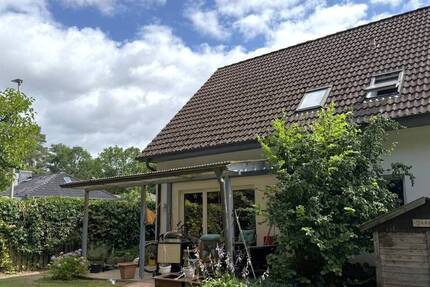 Verbundenes Einfamilienhaus mit Süd- West Terrasse und Carport in gewachsener ruhiger Ortslage 4 zimmer
