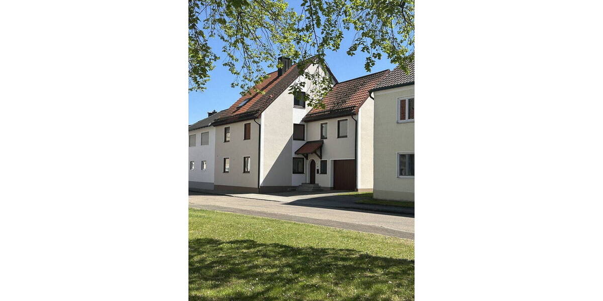 Etagenwohnung Pförring - 2 Zimmer, 95 m&sup2;, 970&euro; | Angebot:26790522