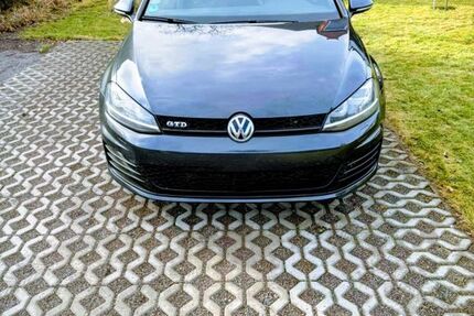 VW Golf 91.000 km 17.599 &euro; Lützen 06686