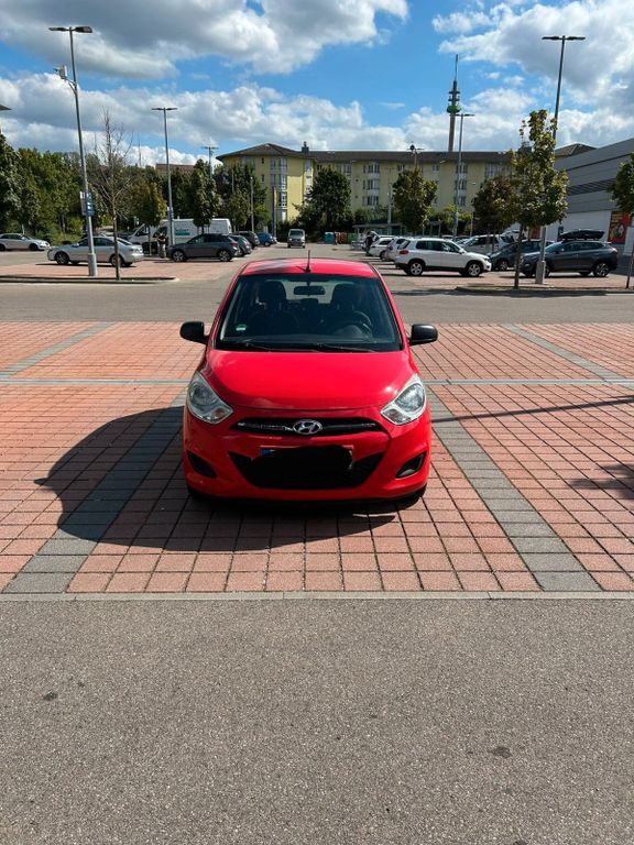 i10