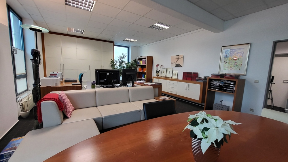 Hofheim Mitte - Moderne Bürofläche mit ca. 172 m² 3.5 zimmer