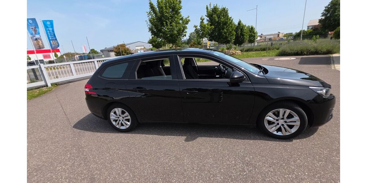 Peugeot 308 118.000 km 9.500 &euro; neustadt 67433