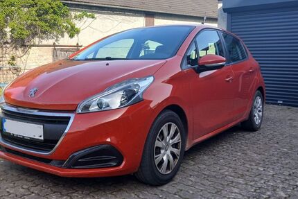 Peugeot 208 73.000 km 5.400 &euro; Prosselsheim 97279