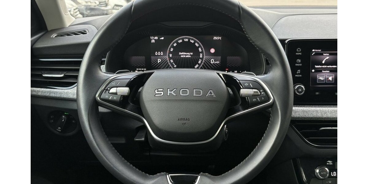 Skoda Kamiq Selection KAMERA/CARPLAY/DAB/DSG/KEYLESS 12.696 km 22.900 &euro; Villingen-Schwenningen 78054