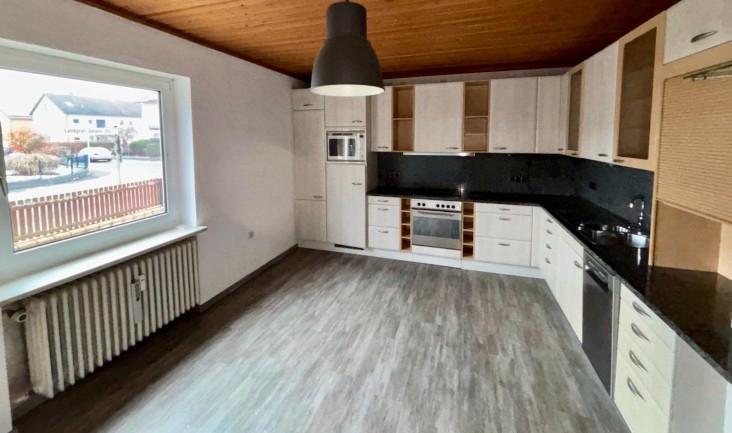 Erdgeschoßwohnung Pfreimd - 3 Zimmer, 98 m&sup2;, 700&euro; | Angebot:25415405