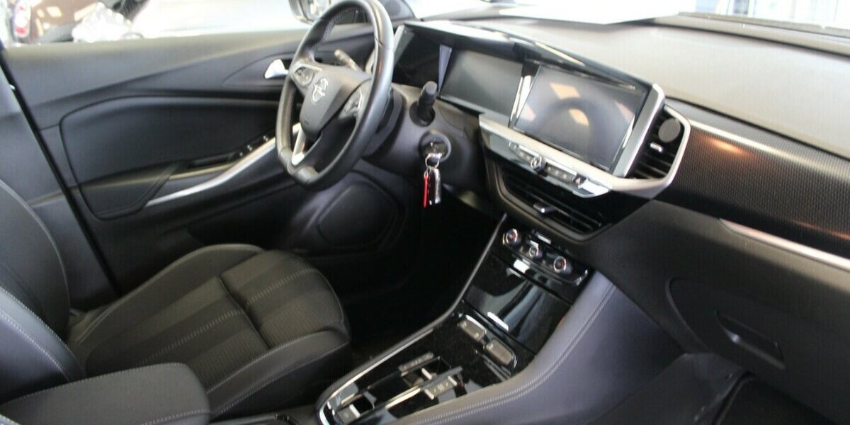 Opel Grandland 1.2 Automatik 47.514 km 19.980 &euro; Euskirchen 53881