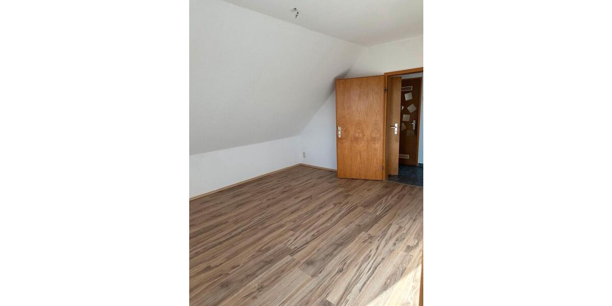 Etagenwohnung Gronau (Leine) - 3 Zimmer, 85 m&sup2;, 625&euro; | Angebot:26483388
