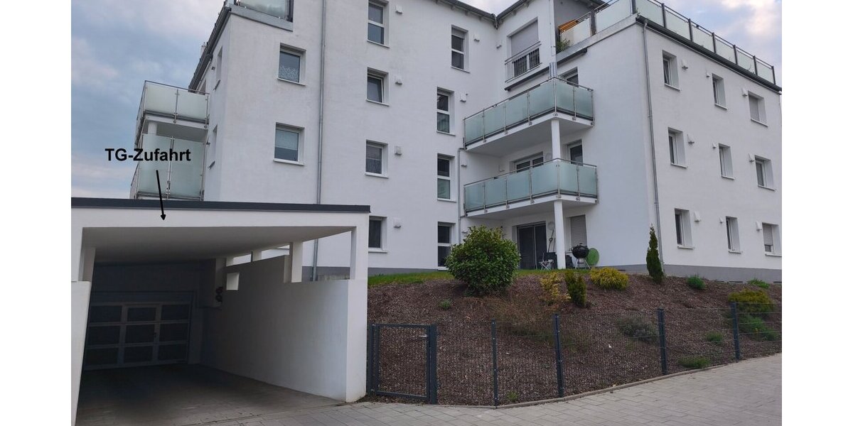 Moderner Grundriss - hochwertig gebaut - KfW-40-Energiesparhaus 4-Zimmer - WFL 114 m² mit Garten u. Terrasse ab sofort zu vermieten. - Erdgeschoßwohnung Kemnath Beste Lage | Angebot:23711103