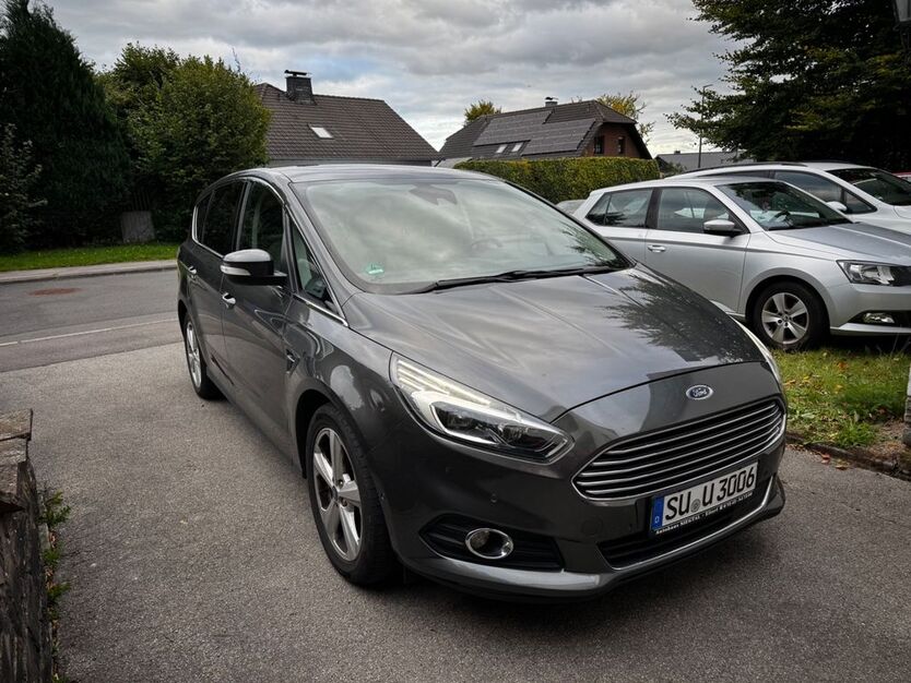 Ford S-Max 178.250 km 12.250 € Simmerath 52152