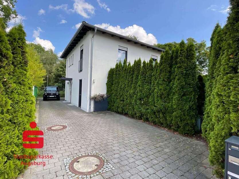 Haus zum Kaufen in Augsburg 1.200.000 € 161 m²