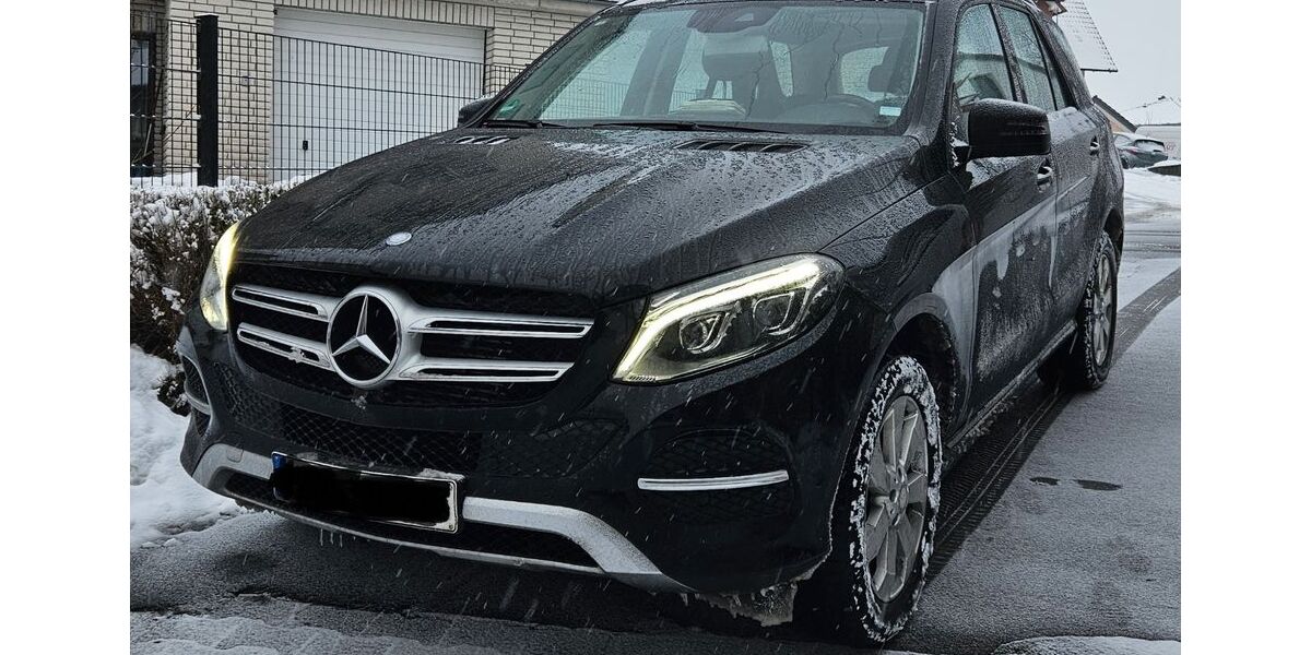 Mercedes-Benz GLE 250 218.000 km 22.999 &euro; Bad Wünnenberg 33181