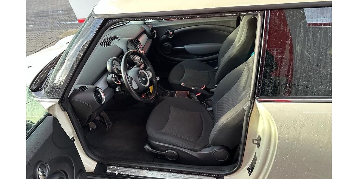 Mini ONE 145.000 km 3.999 &euro; Wiesentheid 97353