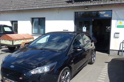 Ford Focus 68.178 km 9.985 &euro; Jaenschwalde 03197