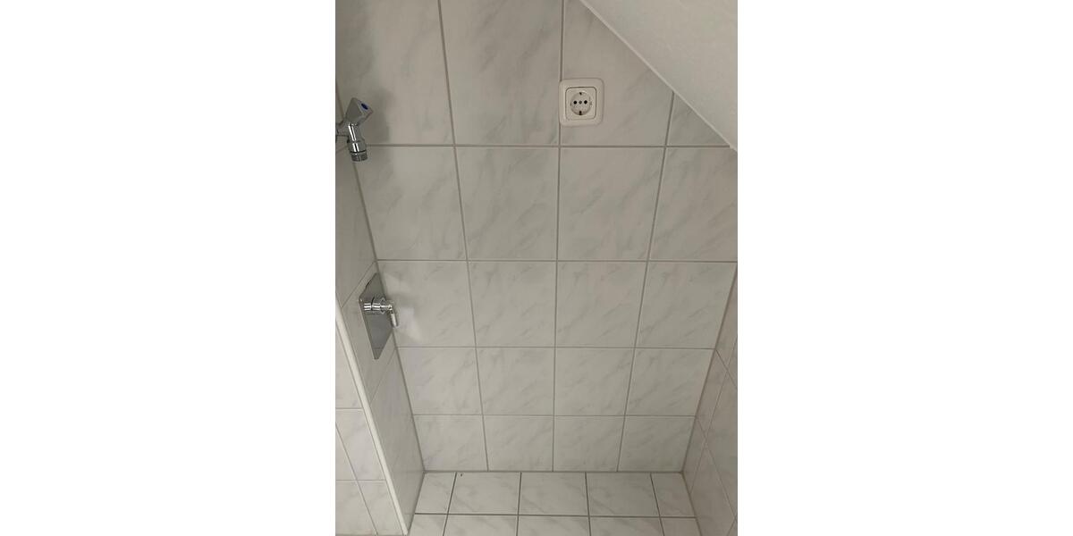 Dachgeschoßwohnung Gerbrunn - 3 Zimmer, 71 m&sup2;, 875&euro; | Angebot:26665642