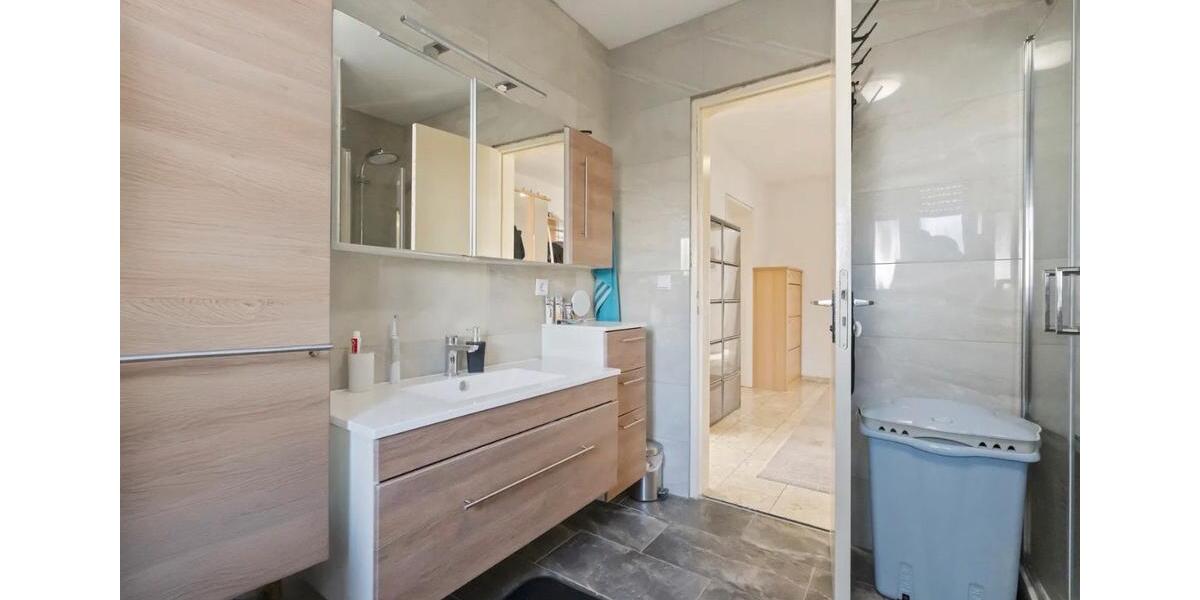 Mehrfamilienhaus, Wohnhaus Rottenburg am Neckar - 12 Zimmer, 308 m&sup2;, 749.000&euro; | Angebot:27145475