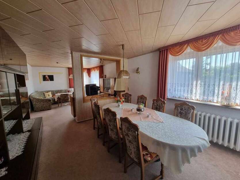 Haus zum Kaufen in Breitungen 198.700 € 183 m² 6 zimmer