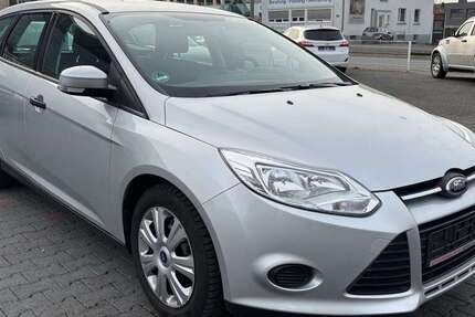 Ford Focus 101.000 km 5.950 &euro; Bielefeld 33609