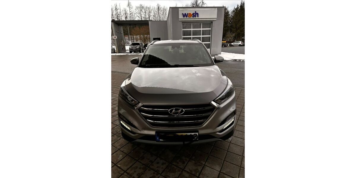 Hyundai TUCSON 141.000 km 14.800 &euro; Kirchdorf 83527