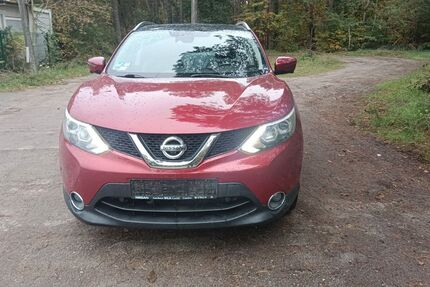 Nissan Qashqai 141.000 km 8.499 &euro; cottbus 03050