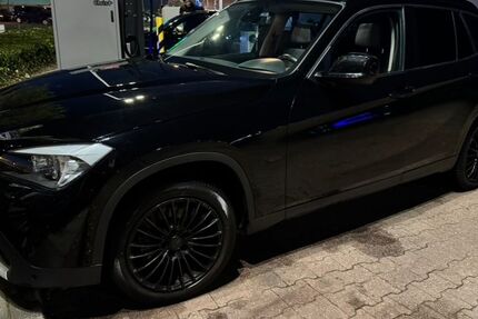 BMW X1 205.000 km 9.999 € Düsseldorf 40231