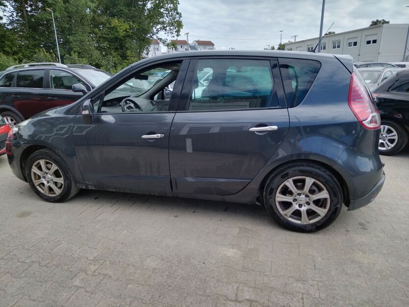 Renault Scenic 223.000 km 1.950 € Diepoldshofen 88299