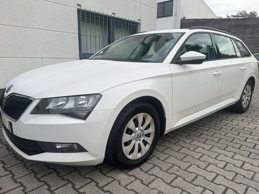 Skoda Superb 171.000 km 12.000 € Langenfeld 40764