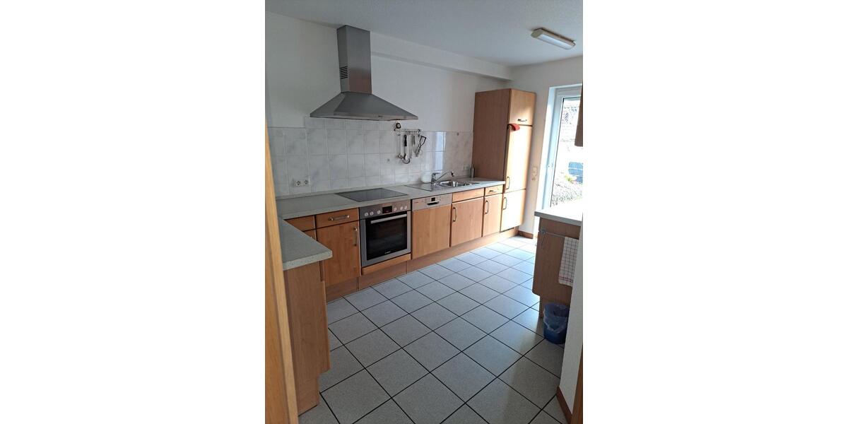 Etagenwohnung Lindlar - 3 Zimmer, 130 m&sup2;, 1.300&euro; | Angebot:26351696