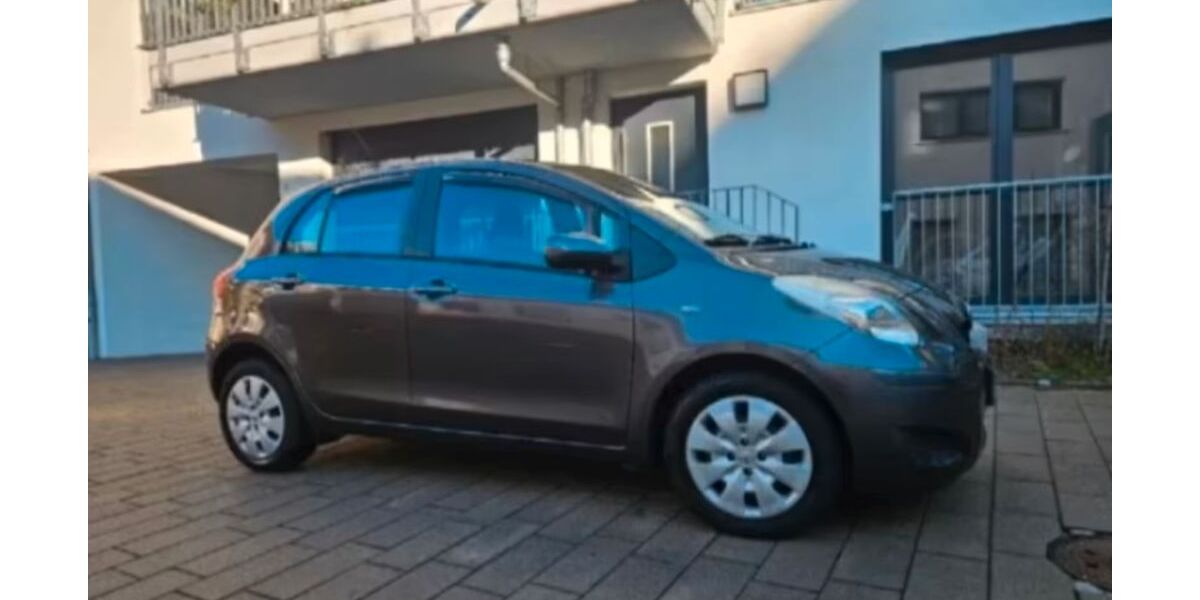 Toyota Yaris 115.000 km 4.300 &euro; Nürnberg 90429