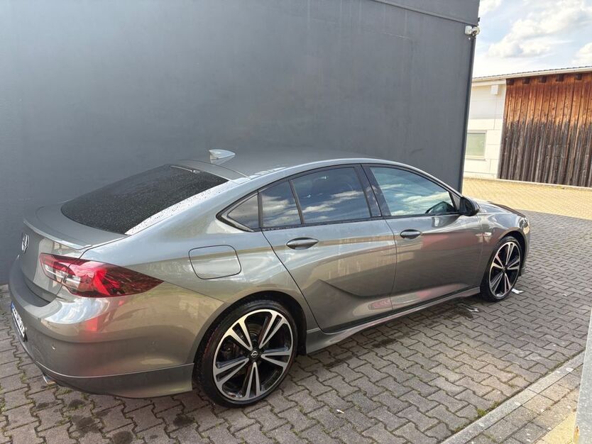 Opel Insignia 92.000 km 18.199 € Schongau 86956
