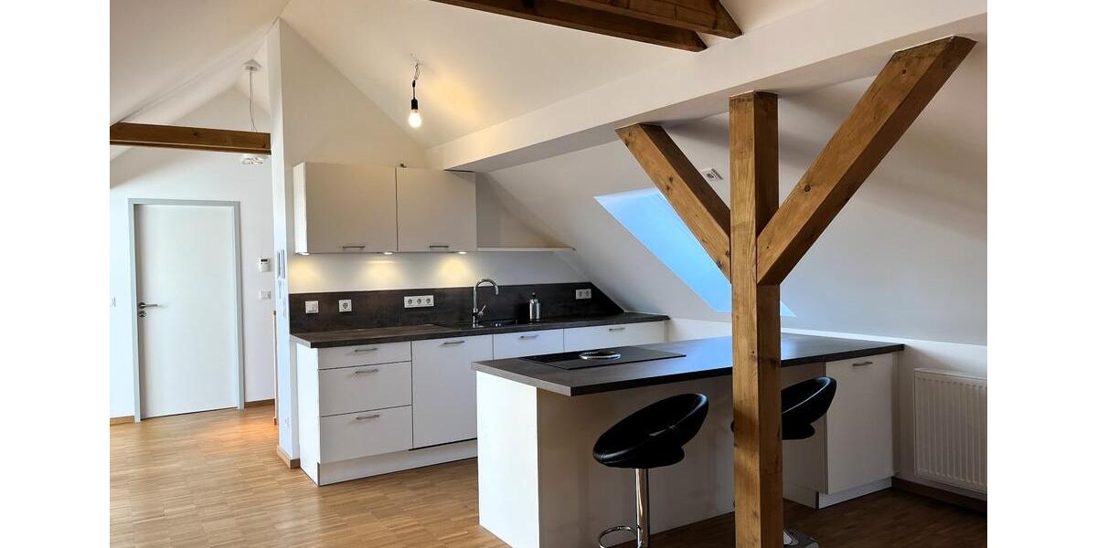 Dachgeschoßwohnung Erfurt - 2 Zimmer, 122 m&sup2;, 1.285&euro; | Angebot:25512316