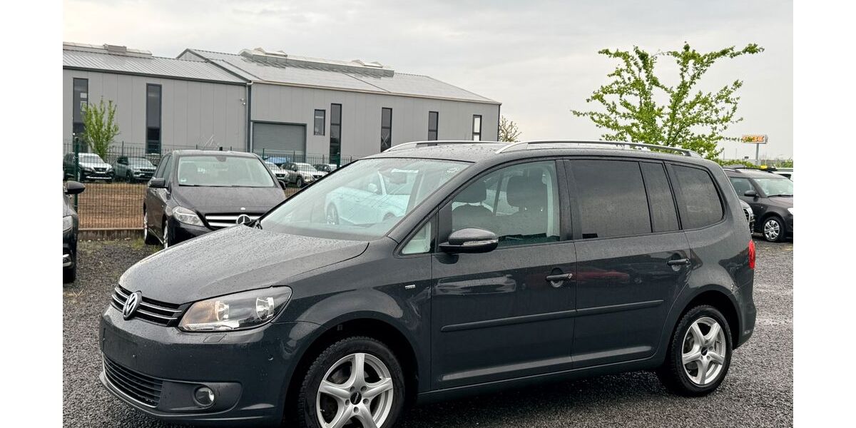 VW Touran 244.000 km 3.500 &euro; Düren 52351