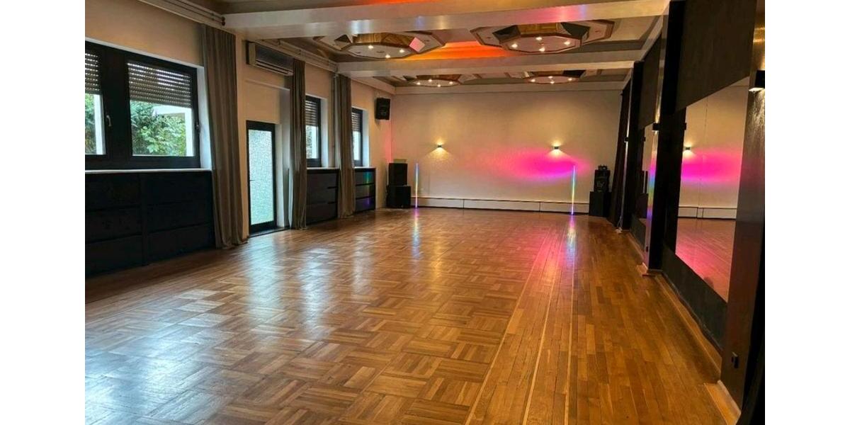 Heller Kursraum mit Bistro* Yoga, Hipp-Hopp* stundenweise zimmer