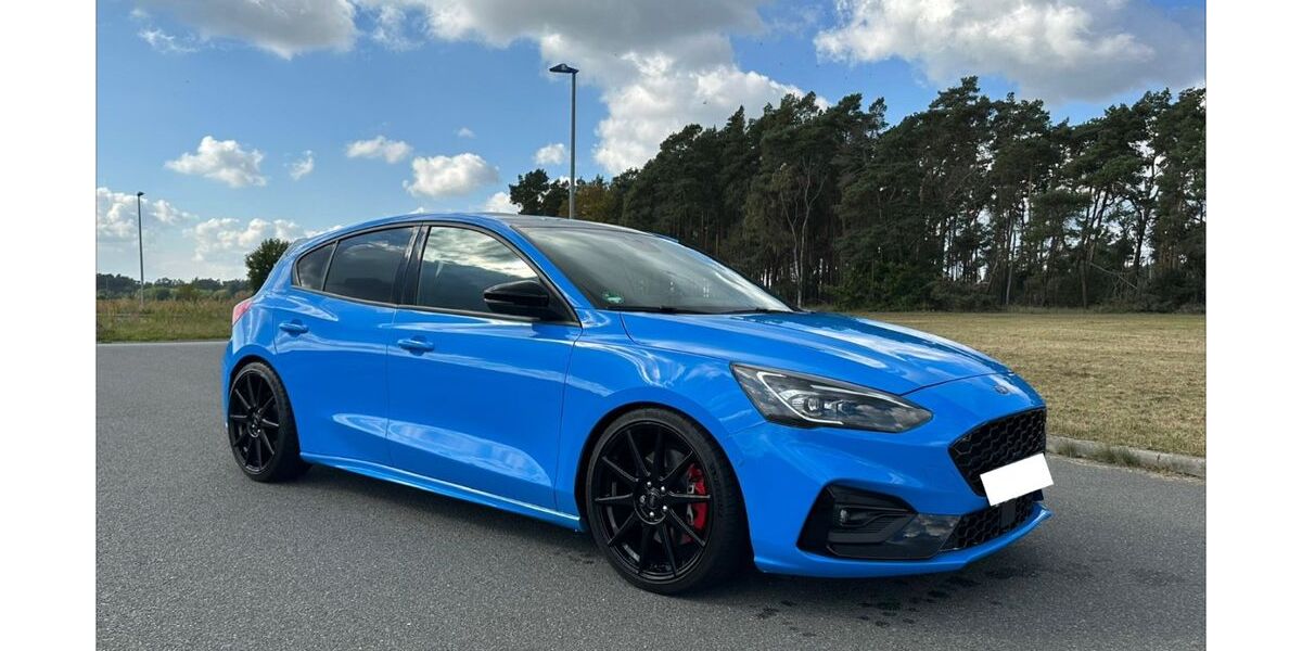 Ford Focus 19.450 km 32.290 &euro; Luckenwalde 14943