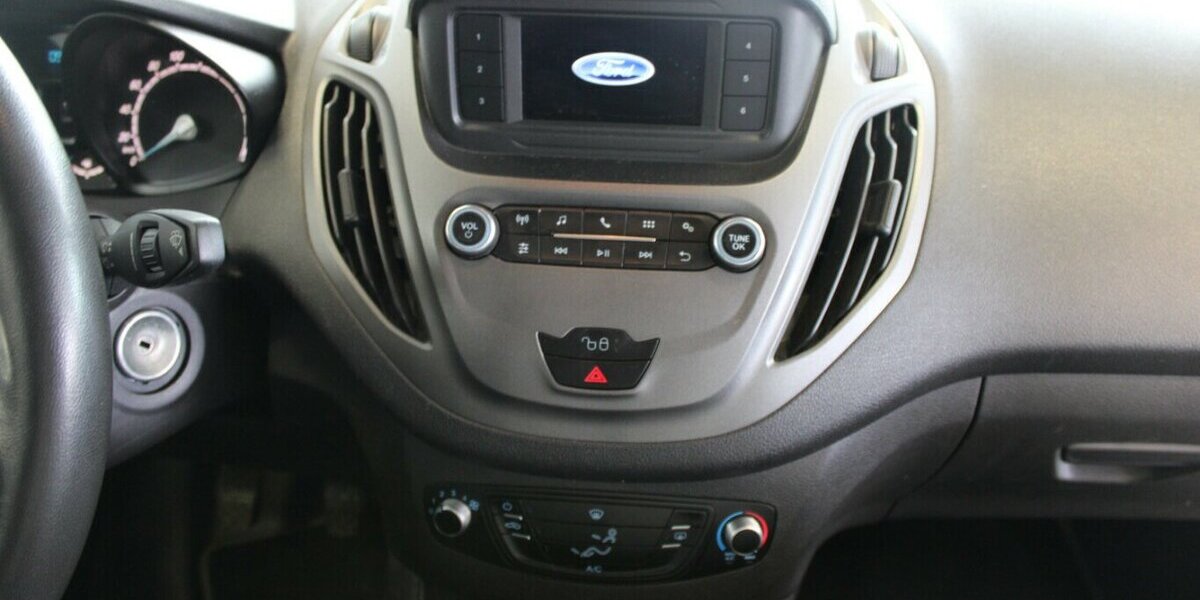 Ford Transit Courier 1.5 8V TDCi EcoBlue - AHK - Klima 97.432 km 8.980 &euro; Euskirchen 53881