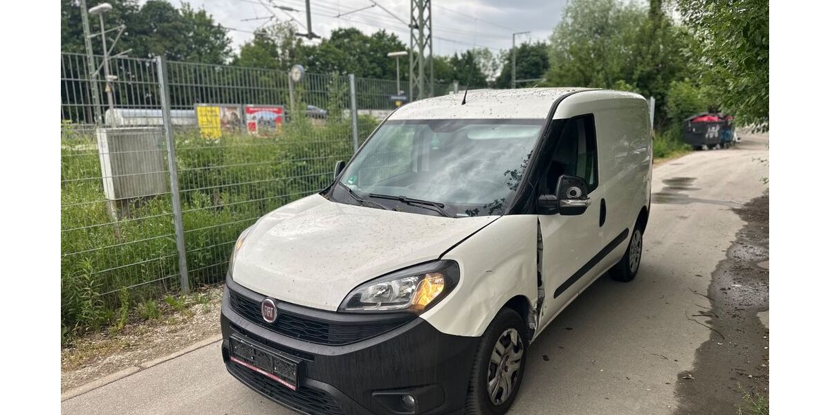 Fiat Doblo 142.400 km 5.999 &euro; München 81929