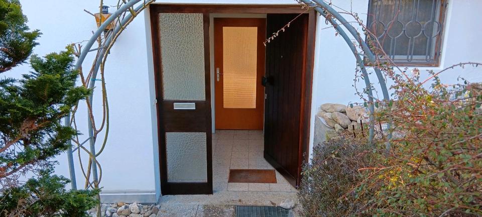 Einfamilienhaus Überlingen - 6 Zimmer, 215 m&sup2;, 2.800&euro; | Angebot:25281442