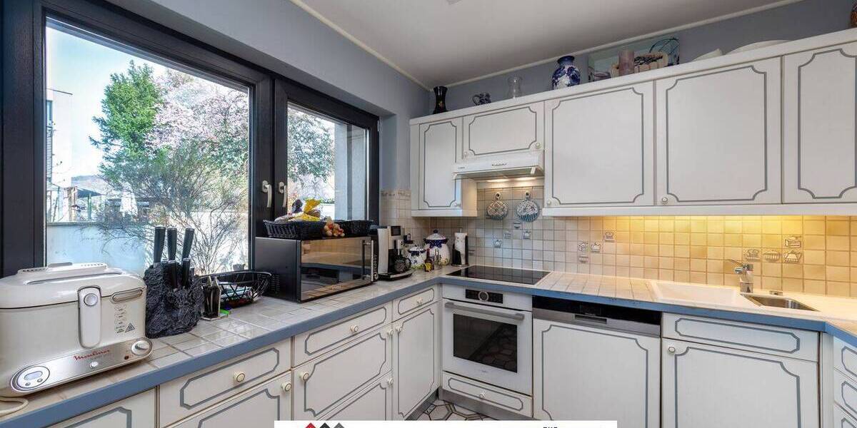 Traumhaftes REH mit 168qm WF und 400qm GS, inkl. Garten + Balkon, Garage, hochwertig kernsaniert 6 zimmer