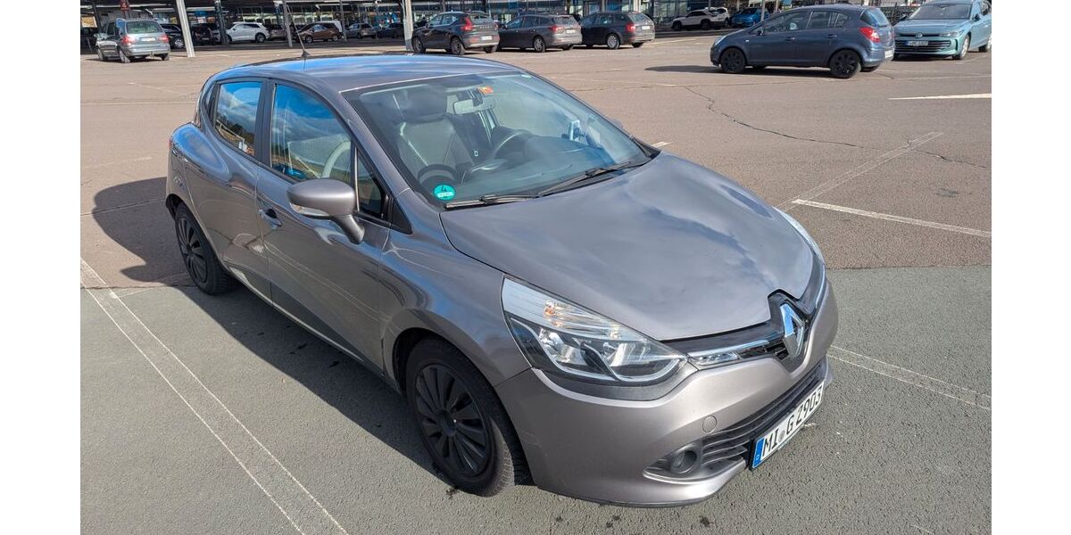 Renault Clio 141.779 km 4.550 &euro; Linden 35440