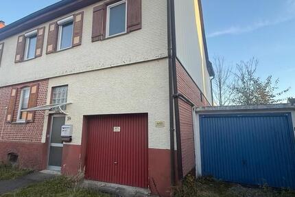 Renovierungsbedürftiges Mehrfamilienhaus in Trossingen zimmer